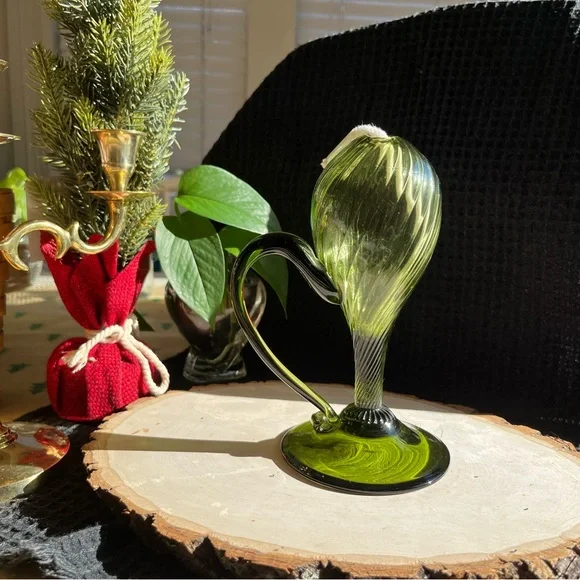 Vintage antique green oil lamp - Picture 1 of 7